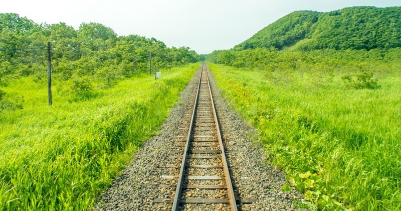 人生がどこまでも続く線路のように見えるとき